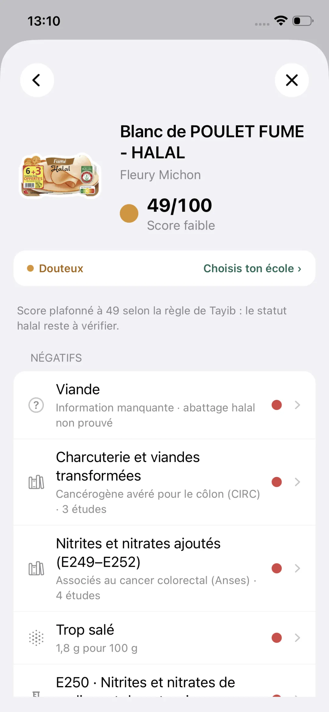 Fiche produit Tayib : blanc de poulet fumé classé Douteux (abattage halal non prouvé), score plafonné à 49/100, nitrites et charcuterie signalés avec leurs études.